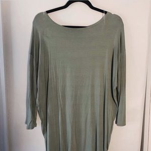 Women's long sleeved green dress